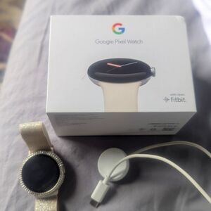 Google Pixel Watch Fitbit